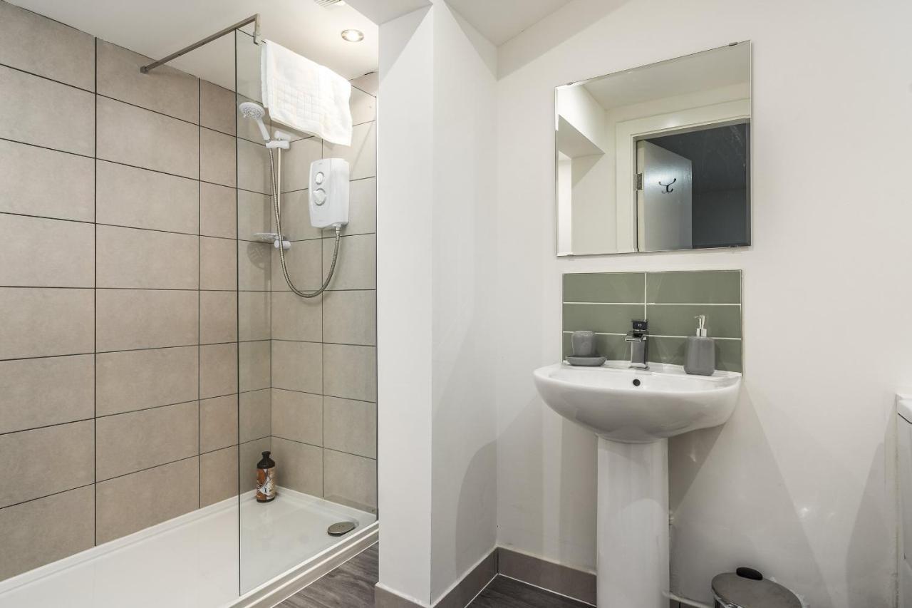 The Renfrew Residence 4-Bedroom, City Centre Glasgow Exterior photo
